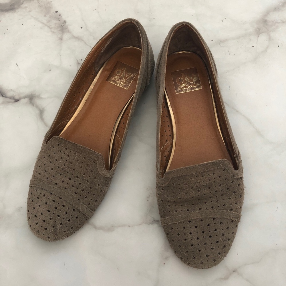 Dolce Vita taupe flats
